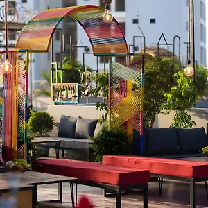 https://loman-art.hotelsdakar.com
